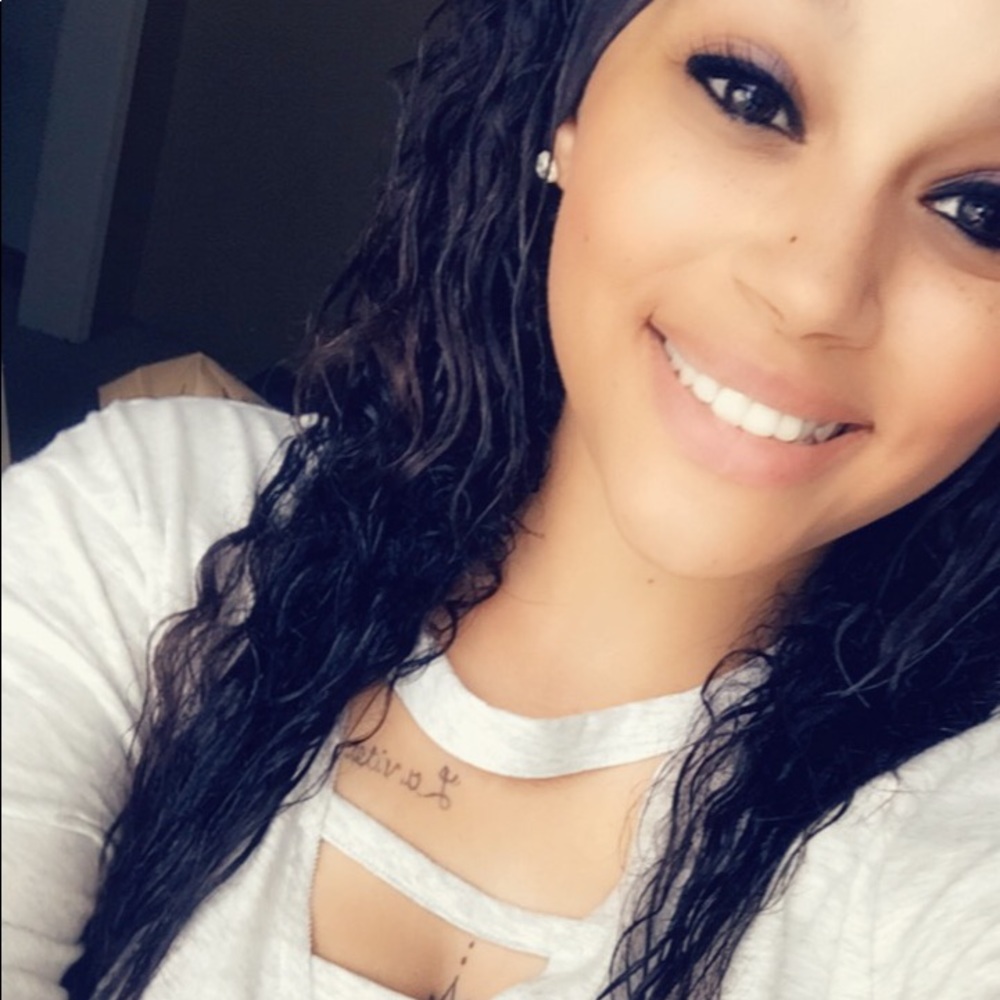 Meet your Posher, Alyssa